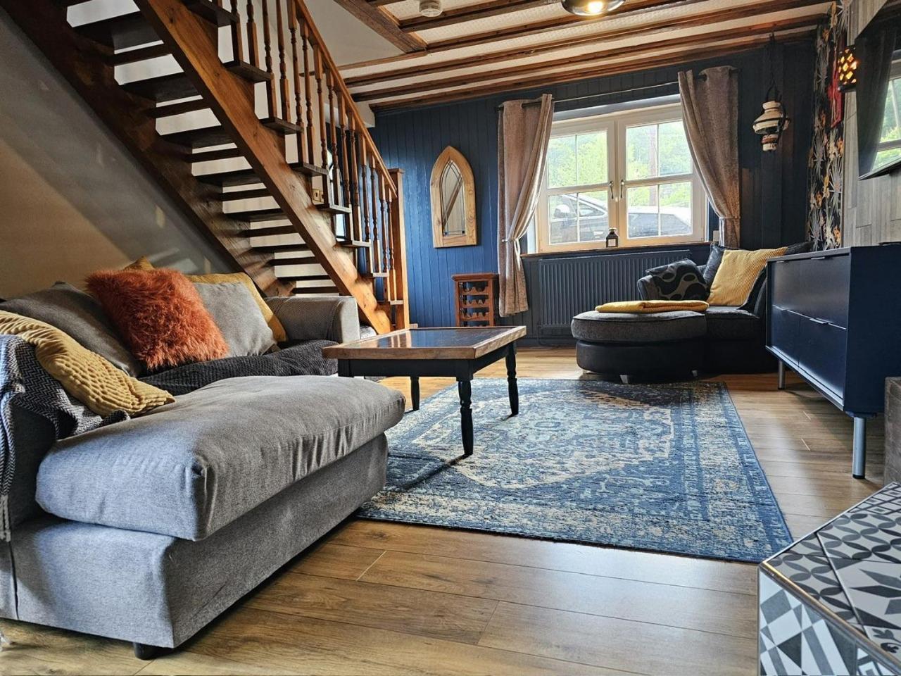 The Cottage Govilon 外观 照片